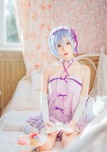 男人激烈吮乳吃奶视频_HD完整版观看