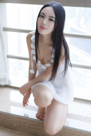 丰满的大胸女友3_4K免费观看