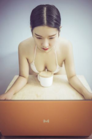 鸭王第一部_BD英语免费高清观看